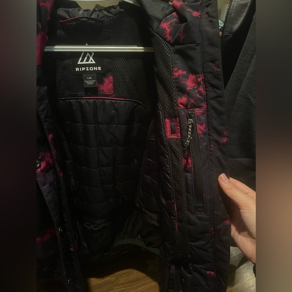Ripzone Large ski jacket womans black and purple with pink details - Picture 5 of 5
